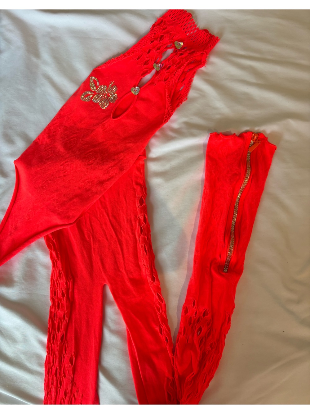 POSTER GIRL Crystal Heart Cutout Top & Sierra Leggings Set – Chilli – Never Worn
